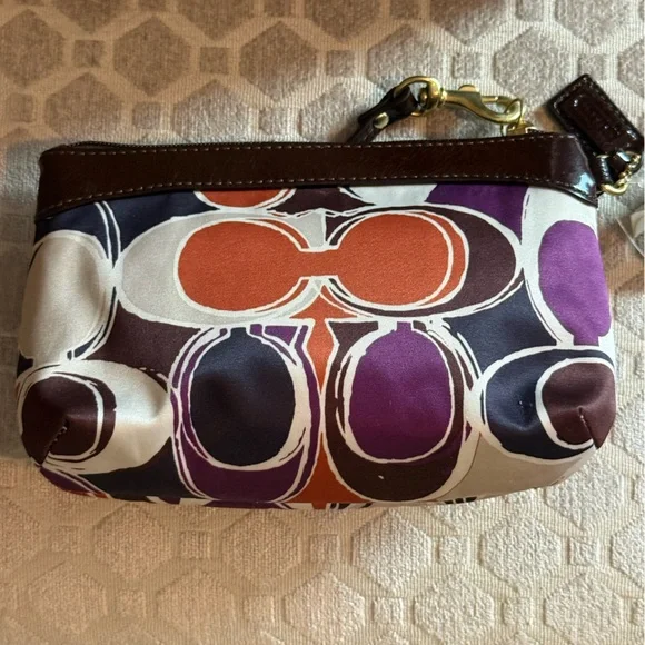 Coach Ashley Hand Drawn Scarf Print Wristlet NWT - Picture 2 of 7